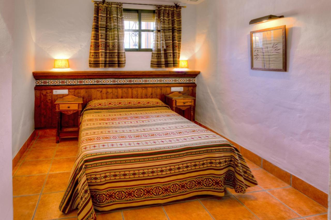 Apartamentos El Roqueo Кониль-де-ла-Фронтера Экстерьер фото