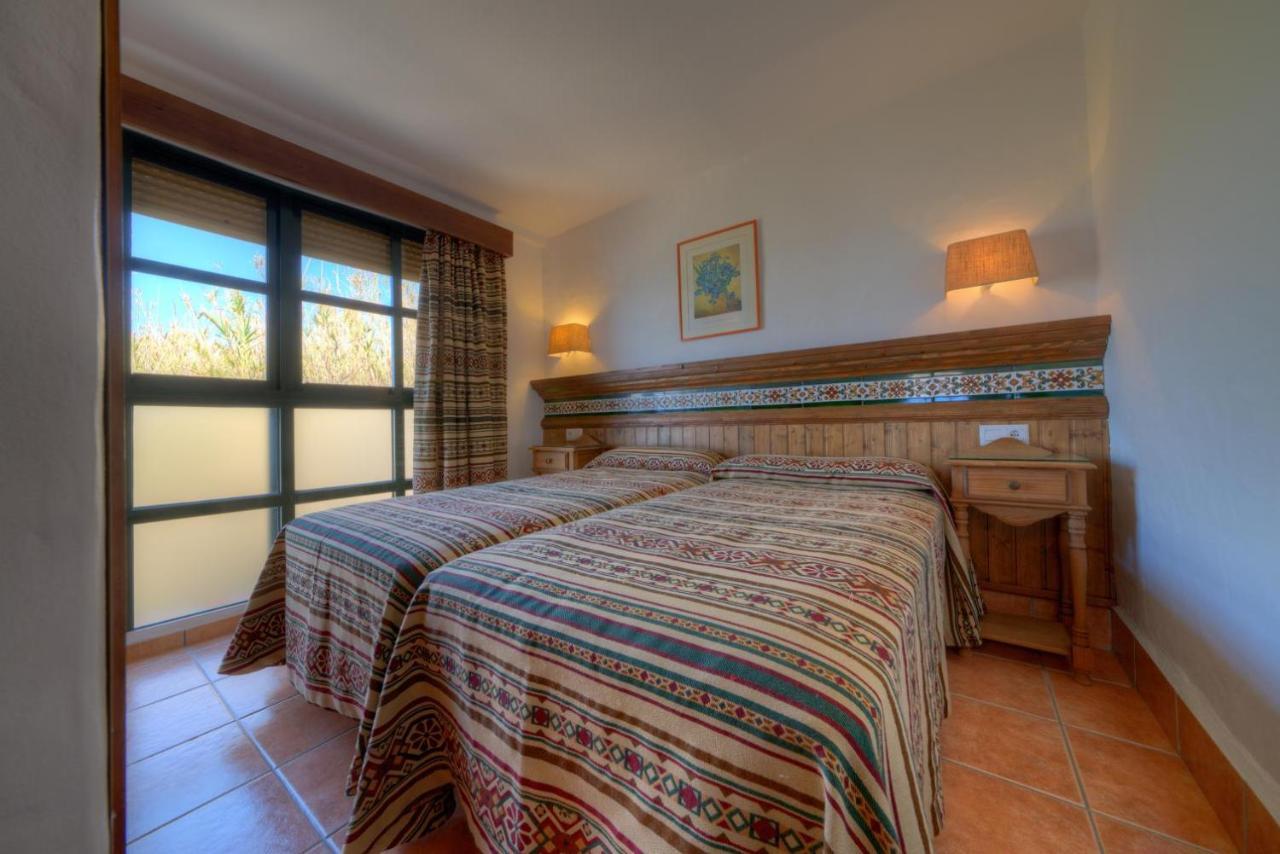 Apartamentos El Roqueo Кониль-де-ла-Фронтера Экстерьер фото