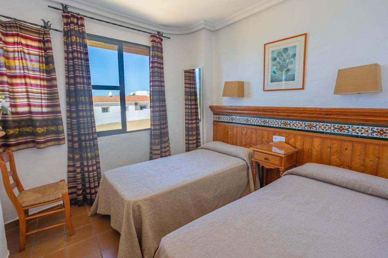 Apartamentos El Roqueo Кониль-де-ла-Фронтера Экстерьер фото