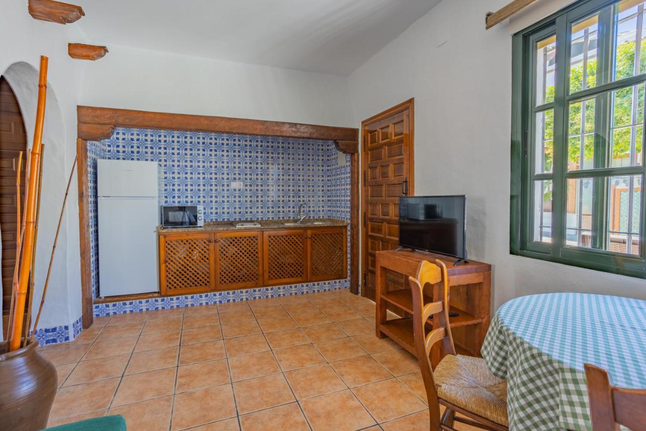Apartamentos El Roqueo Кониль-де-ла-Фронтера Экстерьер фото