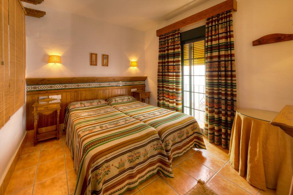 Apartamentos El Roqueo Кониль-де-ла-Фронтера Номер фото